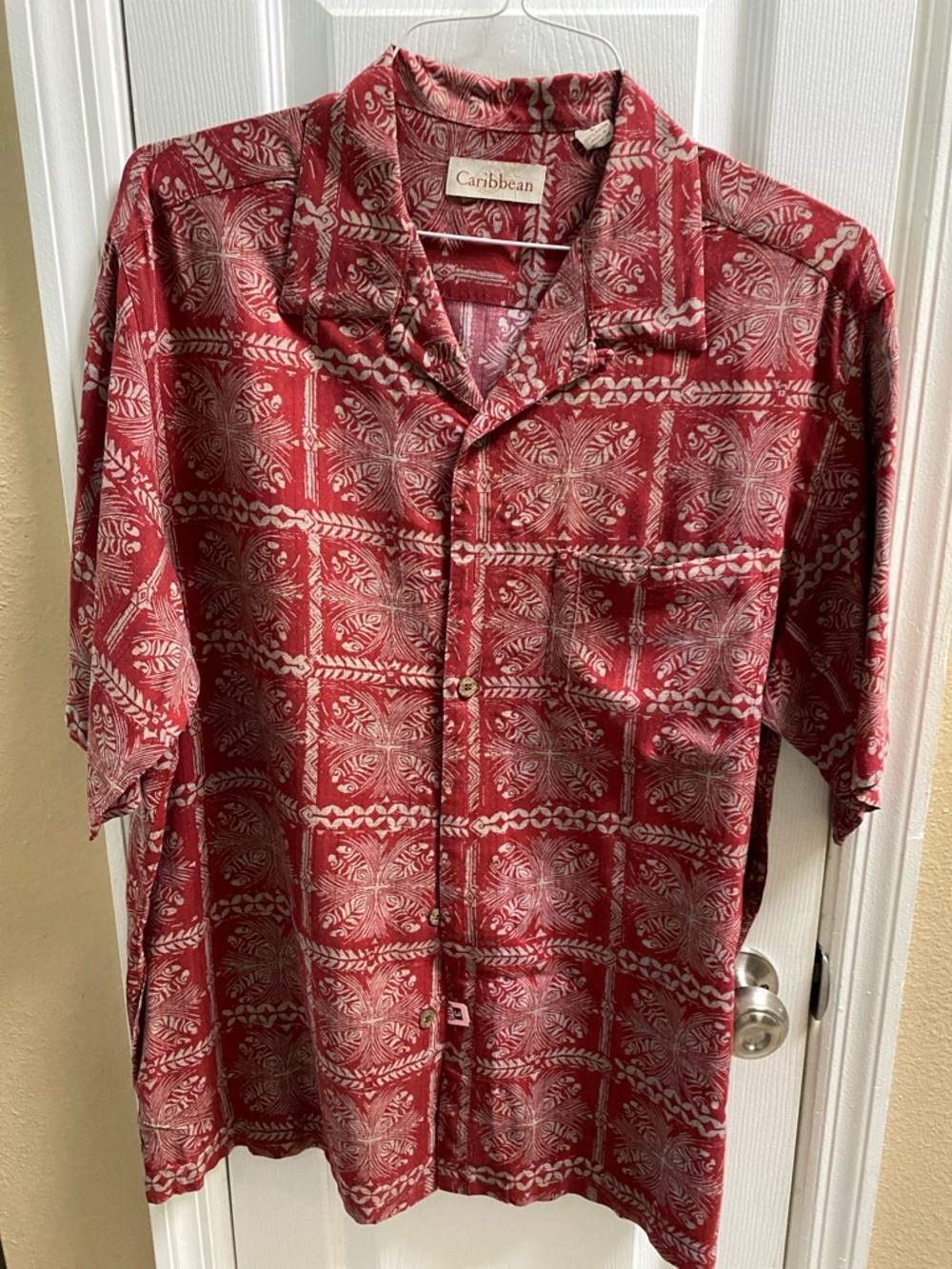 Caribbean men’s dressy/ casual button shirt EUC